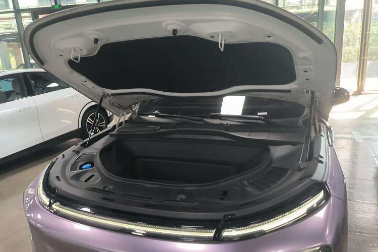 Used XPeng G9 2022 702 Pro Engine Bay
