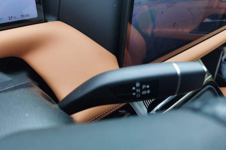 Used XPeng G9 2022 650 Performance Edition Max Gear Lever