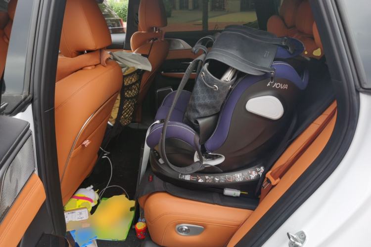 Used XPeng G9 2022 650 Performance Edition Max Left Rear Seat