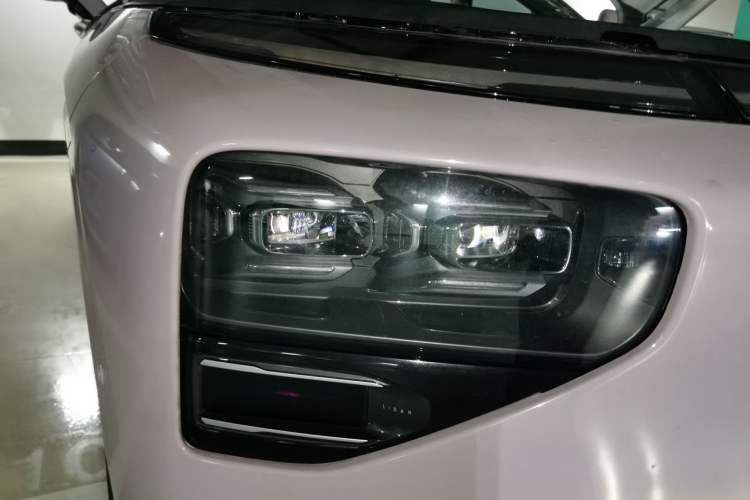 Used XPeng G9 2022 650 Performance Edition Max Right Front Headlight