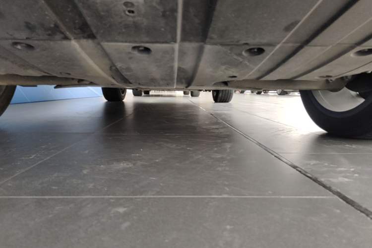 Used XPeng G9 2022 702 Pro Chassis Rear