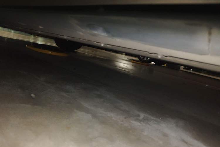Used XPeng G9 2022 570 Pro Chassis Rear Left