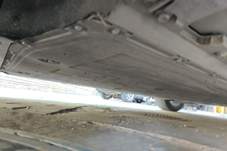 Used XPeng G9 2022 570 Pro Chassis Rear Left
