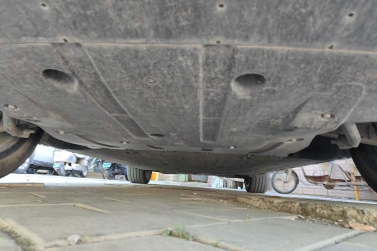 Used XPeng G9 2022 570 Pro Chassis Rear