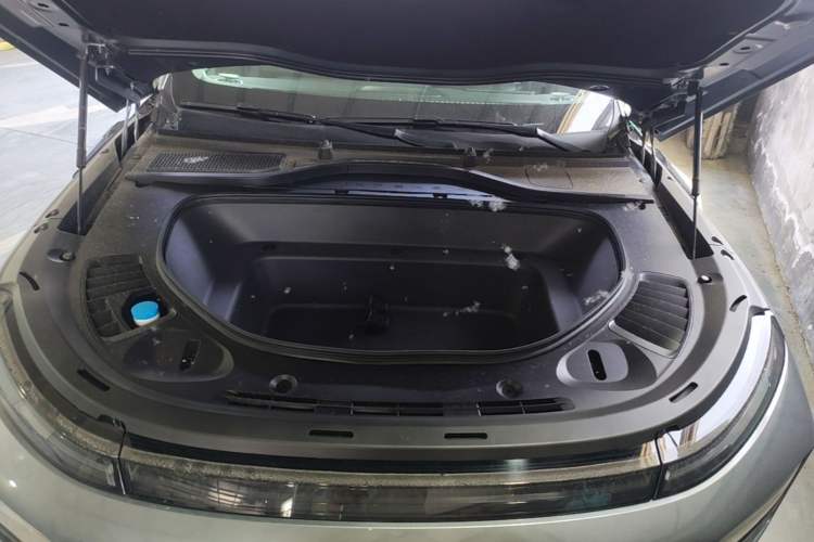 Used XPeng G9 2022 650 Performance Edition Max Engine Bay