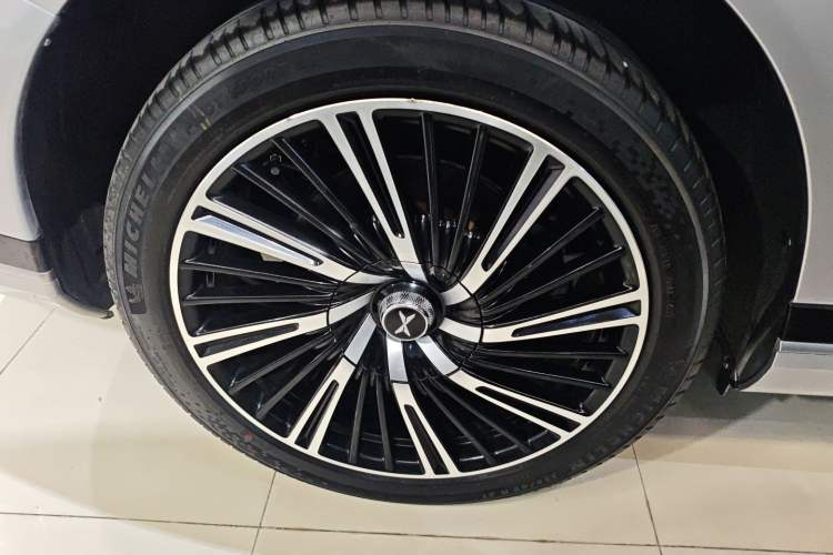 Used XPeng G9 2022 570 Max Exterior 5