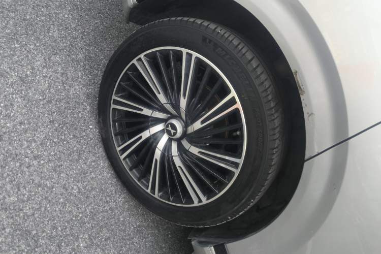 Used XPeng G9 2022 650 Performance Edition Max Exterior 8