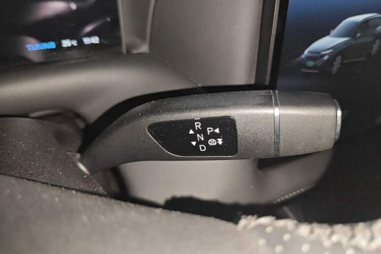 Used XPeng G9 2022 650 Performance Edition Max Gear Lever