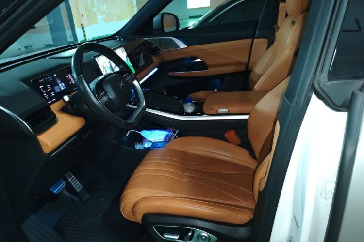 Used XPeng G9 2022 650 Performance Edition Max Left Front Seat