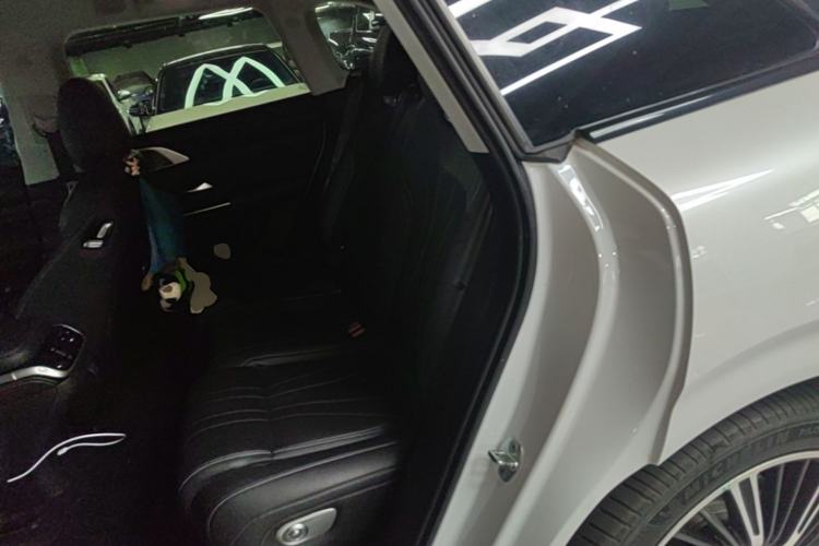 Used XPeng G9 2022 650 Performance Edition Max Left Rear Seat