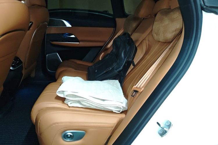 Used XPeng G9 2022 650 Performance Edition Max Left Rear Seat