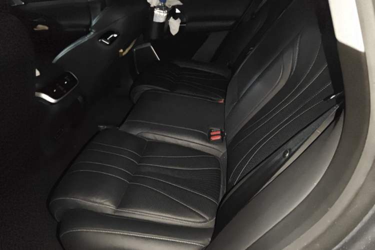 Used XPeng G9 2022 650 Performance Edition Max Left Rear Seat