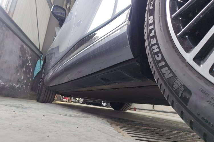 Used XPeng G9 2022 650 Performance Edition Max Left Side Sill