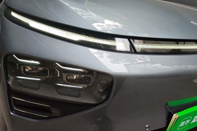 Used XPeng G9 2022 702 Max Right Front Headlight