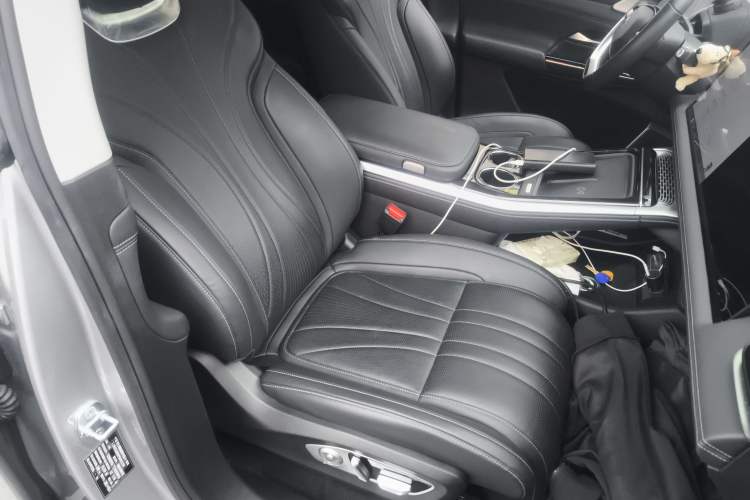 Used XPeng G9 2022 650 Performance Edition Max Right Front Seat