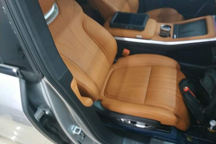 Used XPeng G9 2022 650 Performance Edition Pro Right Front Seat