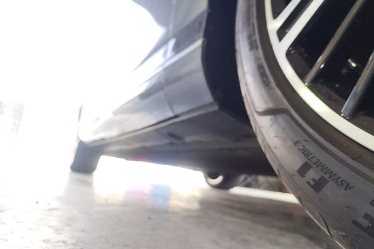 Used XPeng G9 2022 650 Performance Edition Max Right Side Sill