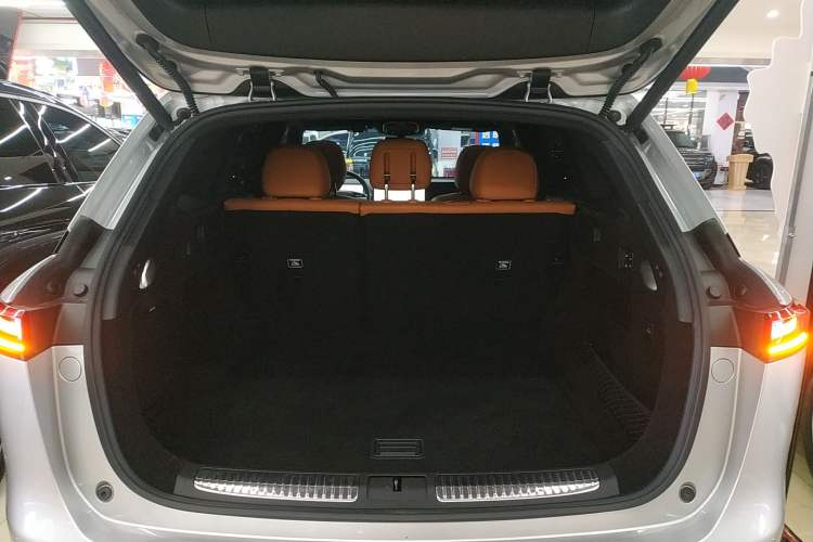 Used XPeng G9 2022 650 Performance Edition Pro Trunk
