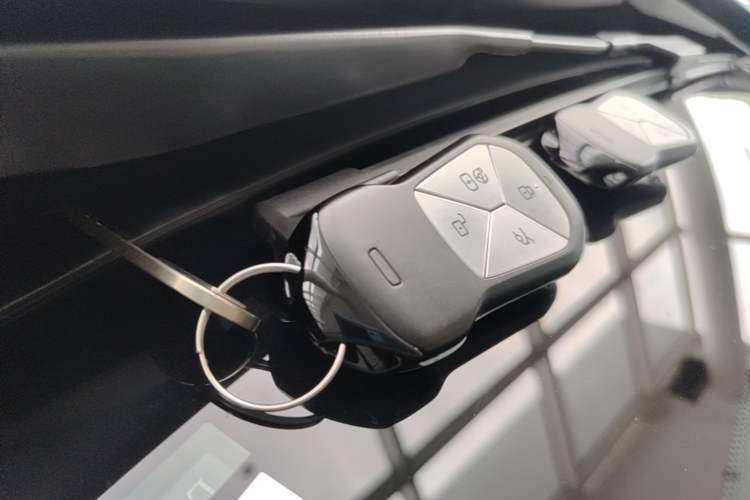 Used XPeng G9 2022 702 Max Vehicle Key