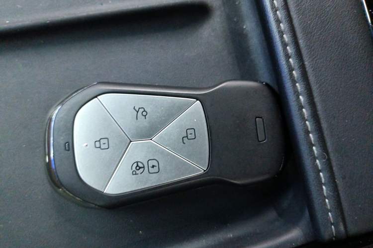 Used XPeng G9 2022 702 Pro Vehicle Key