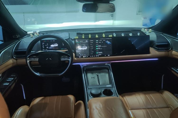 Used XPeng G9 2022 570 Pro Center Console