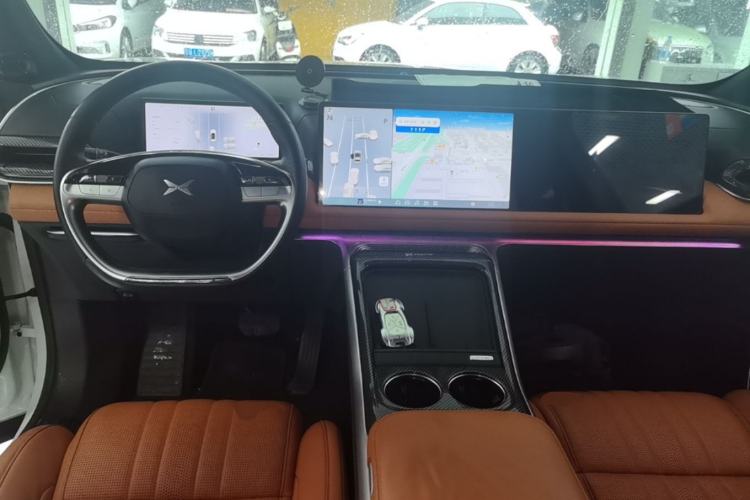 Used XPeng G9 2022 570 Pro Center Console