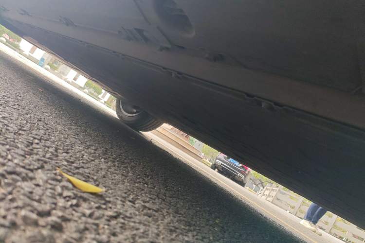 Used XPeng G9 2022 702 Pro Chassis Front Right