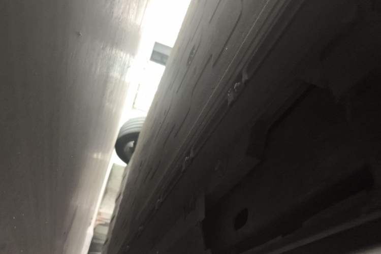 Used XPeng G9 2022 702 Pro Chassis Front Right