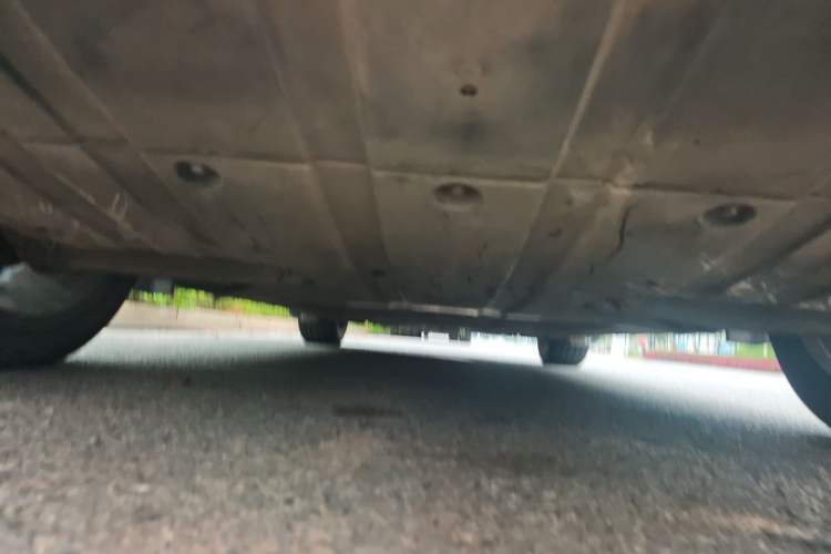 Used XPeng G9 2022 570 Pro Chassis Rear