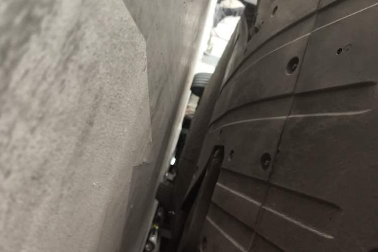 Used XPeng G9 2022 702 Pro Chassis Rear
