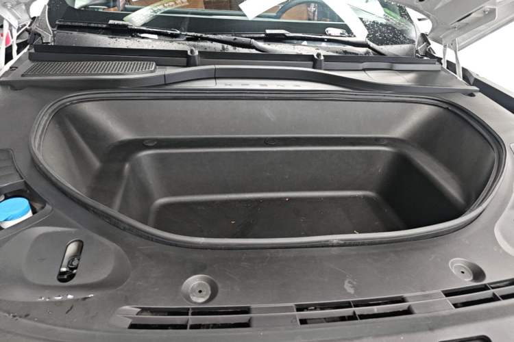Used XPeng G9 2022 702 Pro Engine Bay
