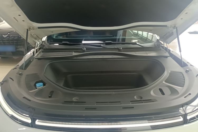 Used XPeng G9 2022 702 Pro Engine Bay