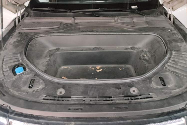 Used XPeng G9 2022 702 Pro Engine Bay