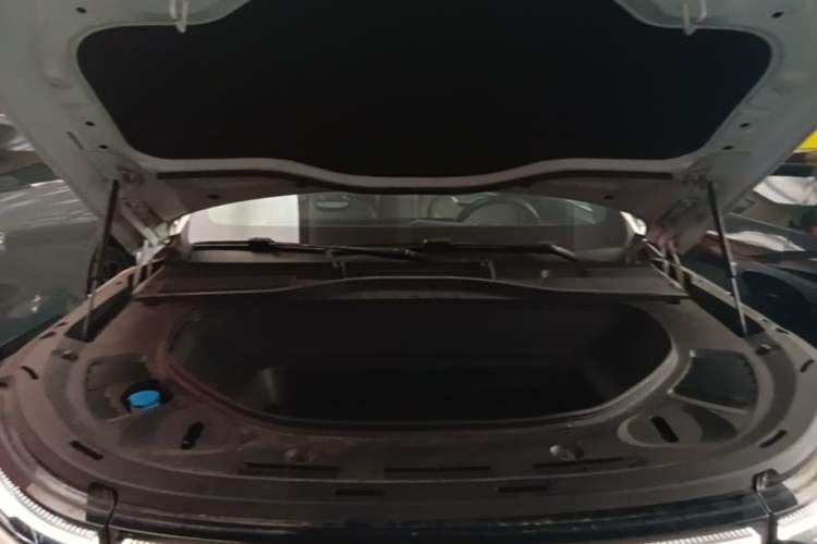Used XPeng G9 2022 702 Pro Engine Bay