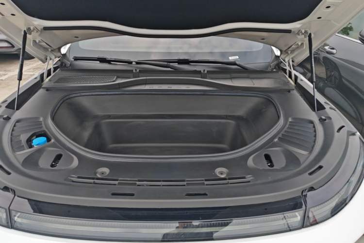 Used XPeng G9 2022 702 Pro Engine Bay