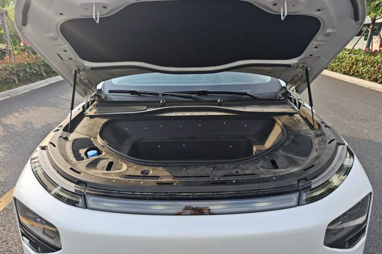 Used XPeng G9 2022 650 Performance Edition Max Engine Bay