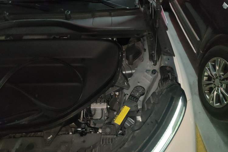 Used XPeng G9 2022 650 Performance Edition Max Engine Bay Left