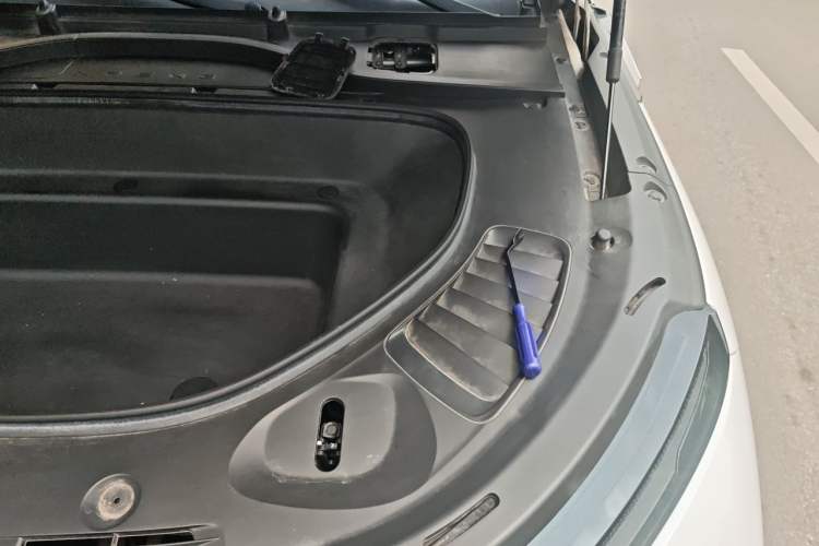 Used XPeng G9 2022 702 Pro Engine Bay Left