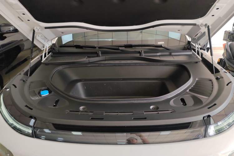 Used XPeng G9 2022 702 Pro Engine Bay