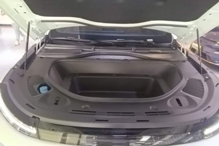Used XPeng G9 2022 702 Pro Engine Bay