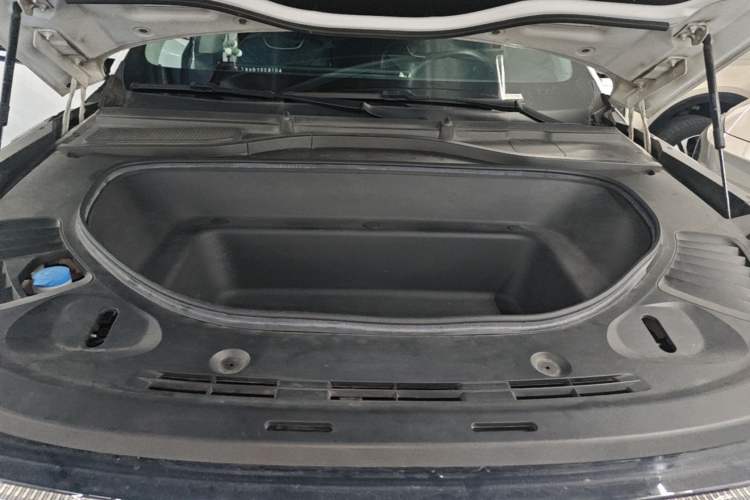 Used XPeng G9 2022 702 Pro Engine Bay