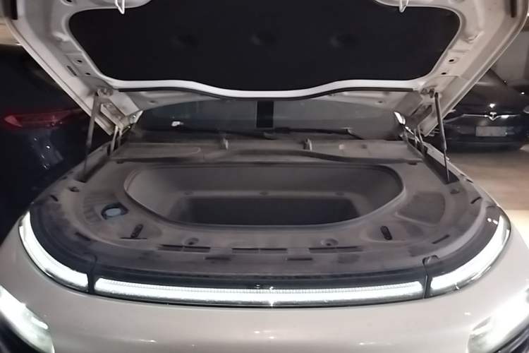 Used XPeng G9 2022 702 Max Engine Bay