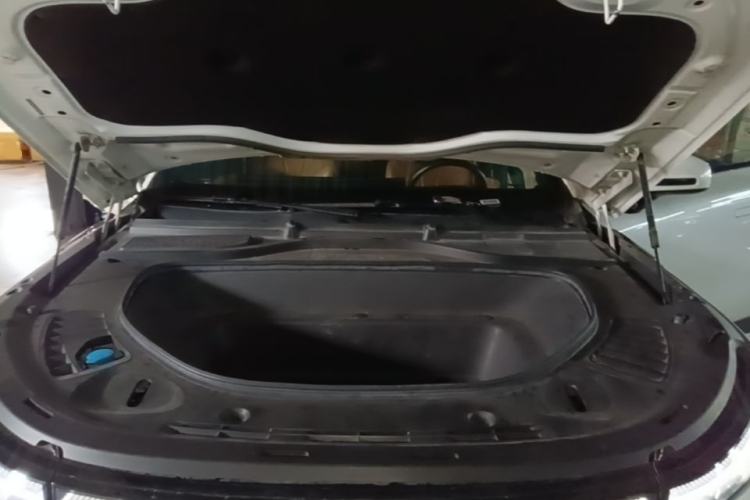 Used XPeng G9 2022 570 Pro Engine Bay