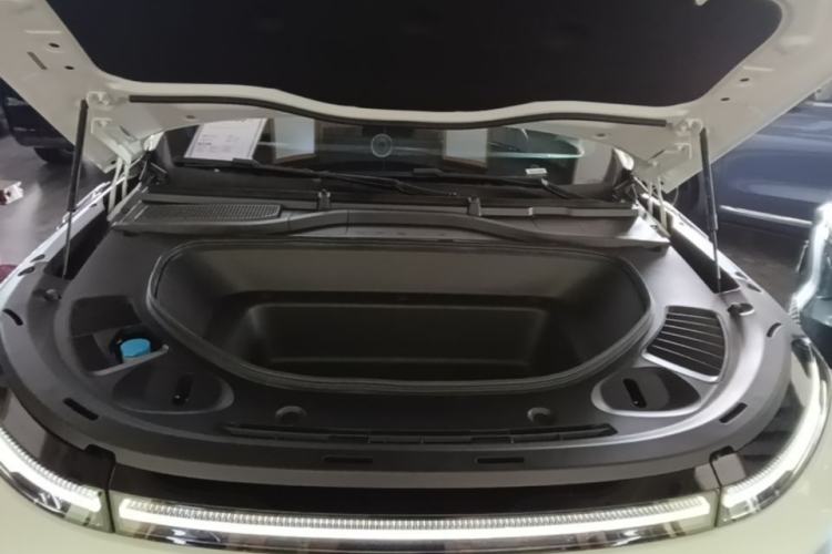 Used XPeng G9 2022 702 Max Engine Bay