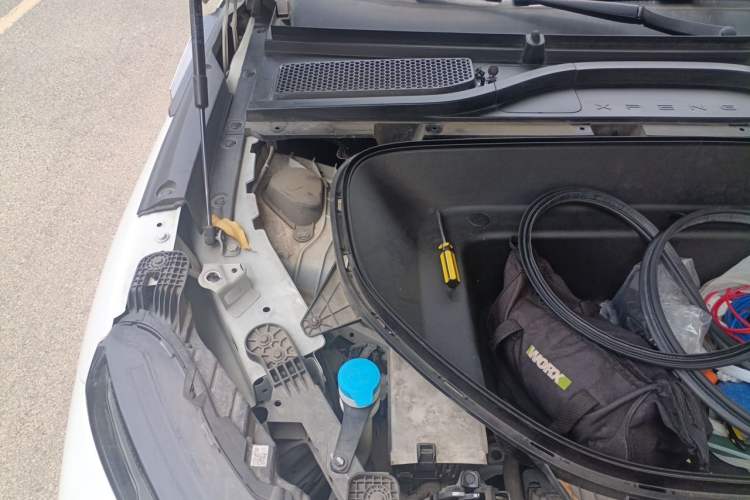 Used XPeng G9 2022 702 Pro Engine Bay Right
