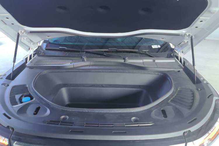 Used XPeng G9 2022 650 Performance Edition Max Engine Bay