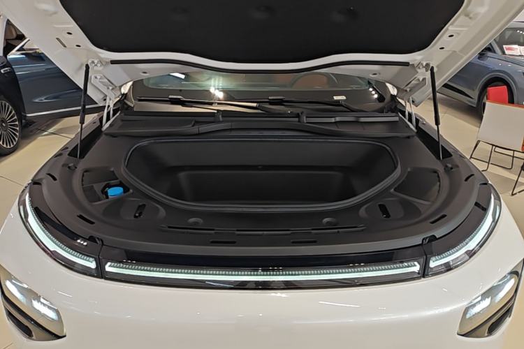 Used XPeng G9 2022 650 Performance Edition Pro Engine Bay