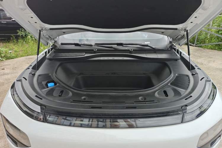 Used XPeng G9 2022 570 Max Engine Bay
