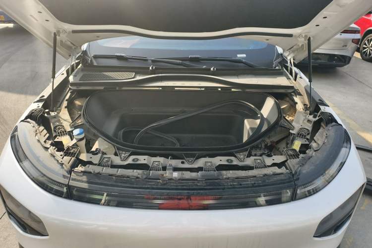 Used XPeng G9 2022 702 Max Engine Bay