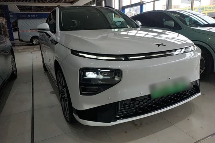 Used XPeng G9 2022 650 Performance Edition Pro Exterior 1